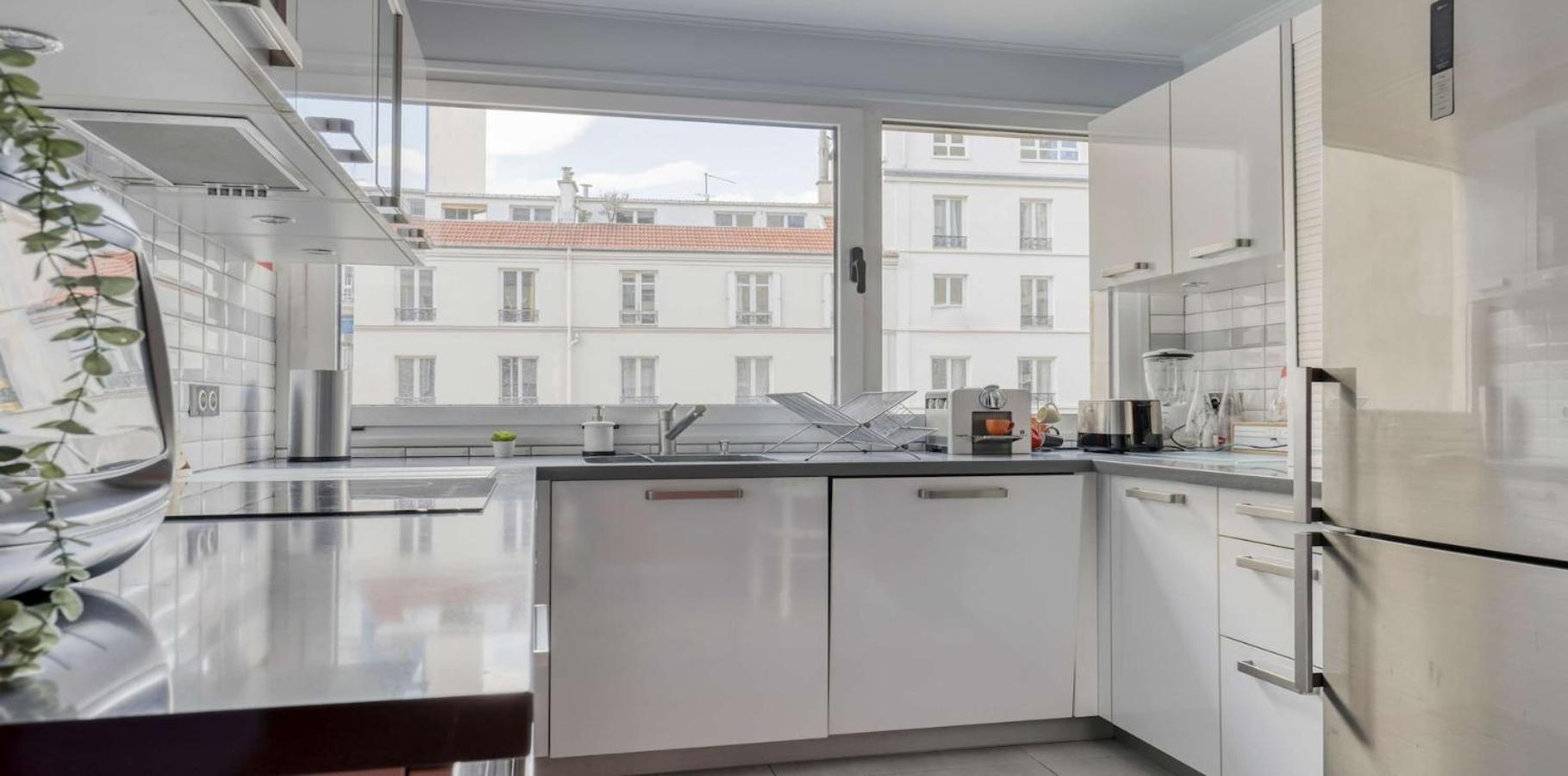 Apartment Spacious Contemporary Flat In The 15th - Mid-t *