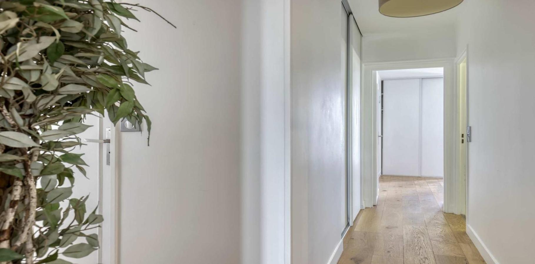 Spacious Contemporary Flat In The 15th - Mid-t